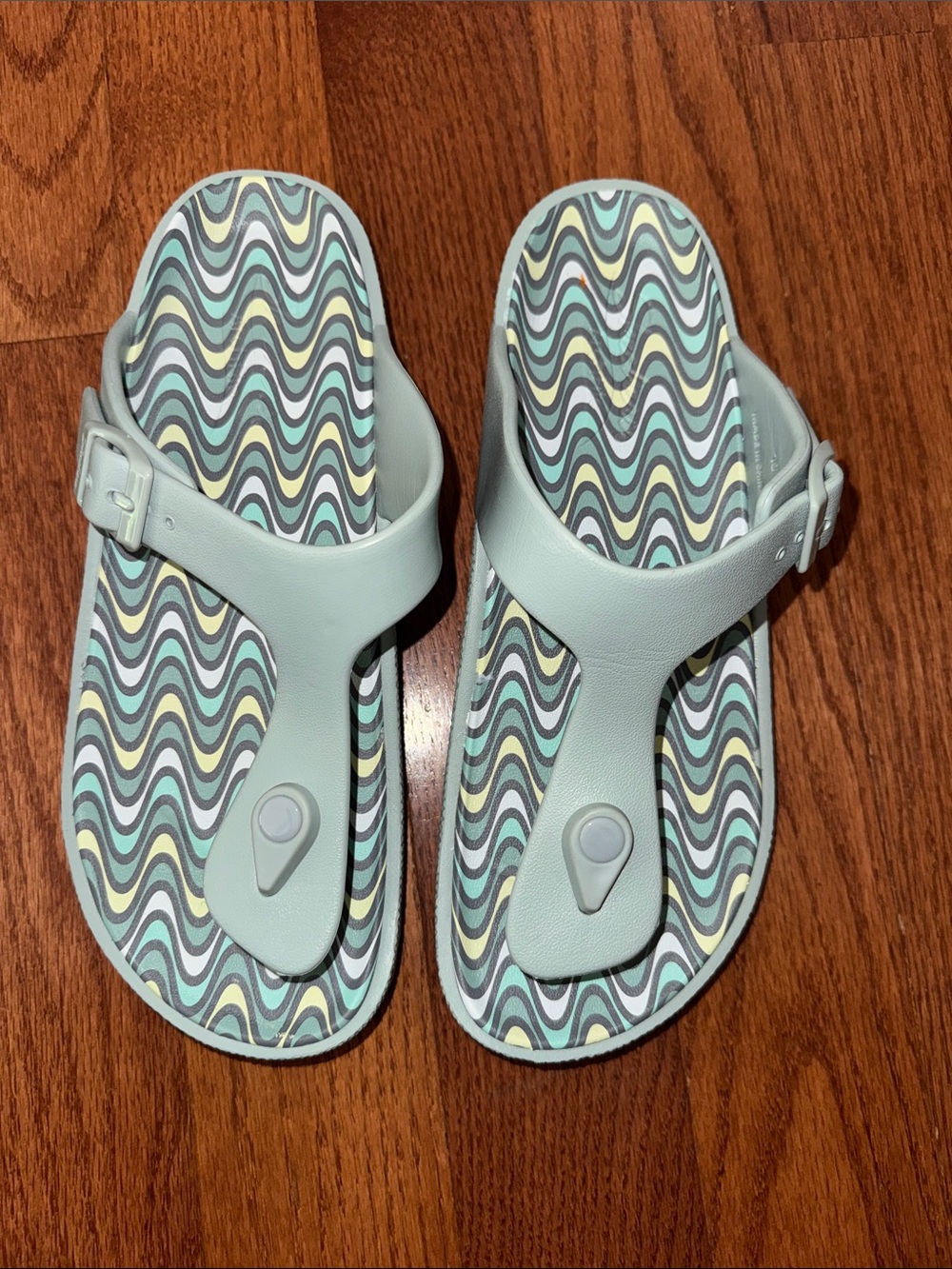 Skechers Light Mint Wave-Pattern Thong Sandals